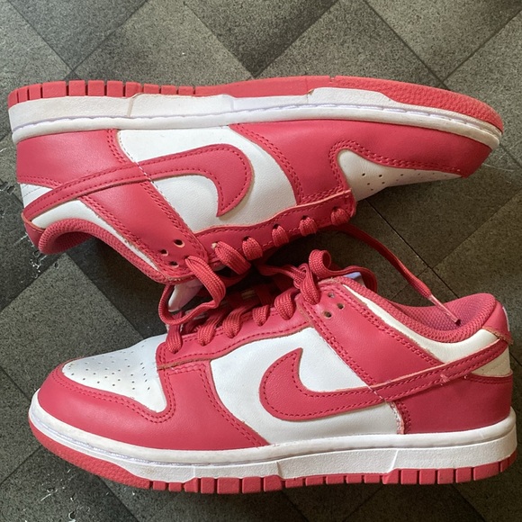 Nike dunks - Picture 2 of 6